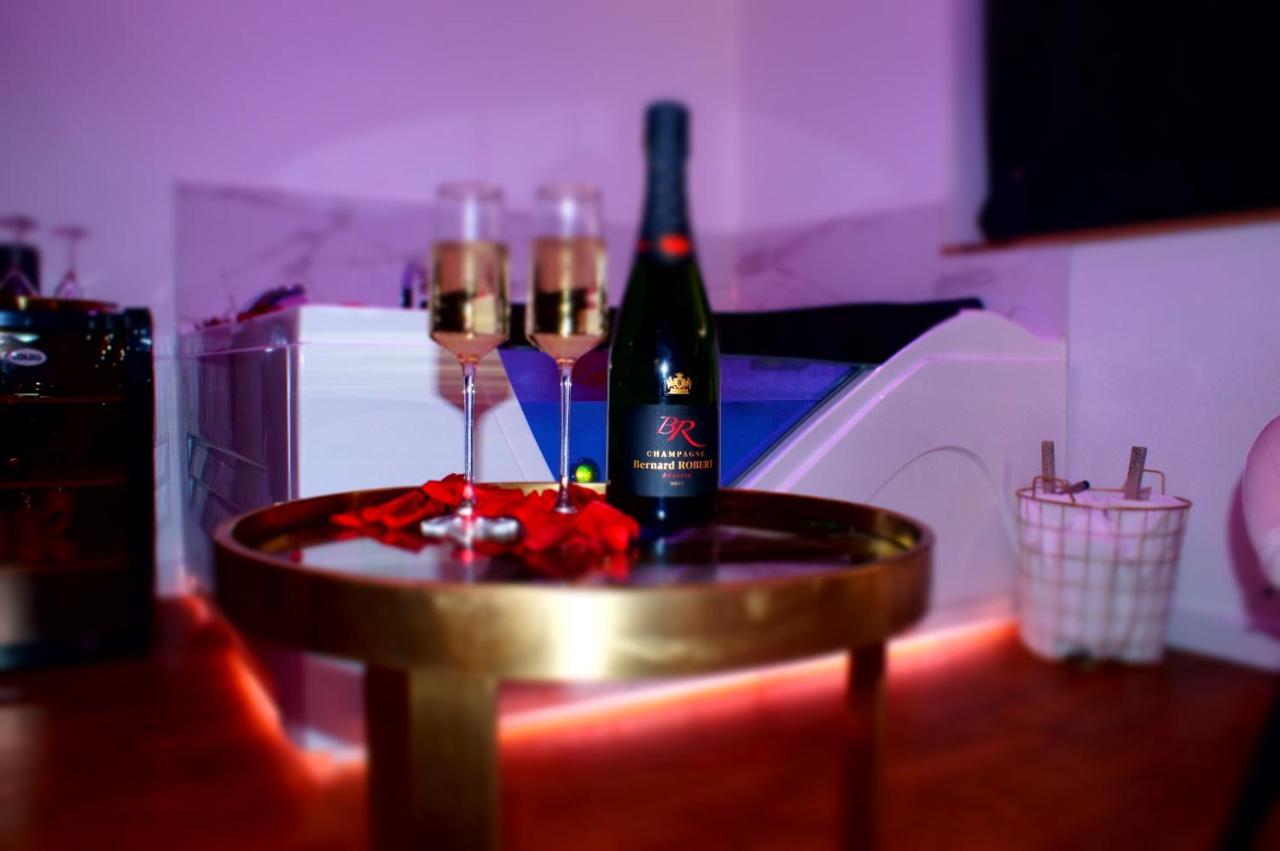 Le Venus - Appartement Spa Privatif Balneo Sauna Dijon Eksteriør bilde