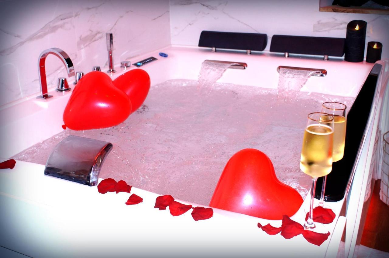 Le Venus - Appartement Spa Privatif Balneo Sauna Dijon Eksteriør bilde